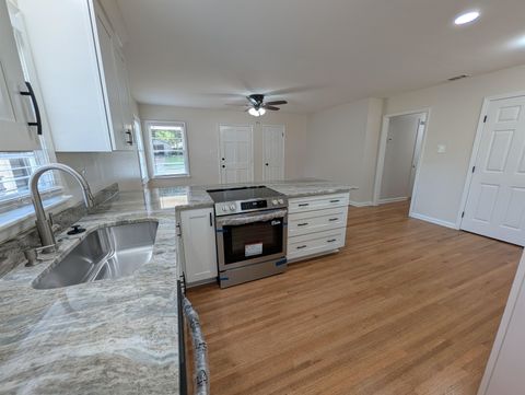 Photo of 556 HERZL ST, Memphis, TN 38117 (MLS # 10222799)