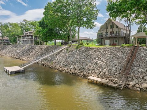 Photo of 1885 COL JAMES HARDIN DR, Clifton, TN 38425 (MLS # 10196353)