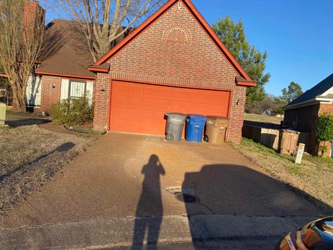 Photo of 3252 CLUB GROVE CV, Lakeland, TN 38002 (MLS # 10215651)