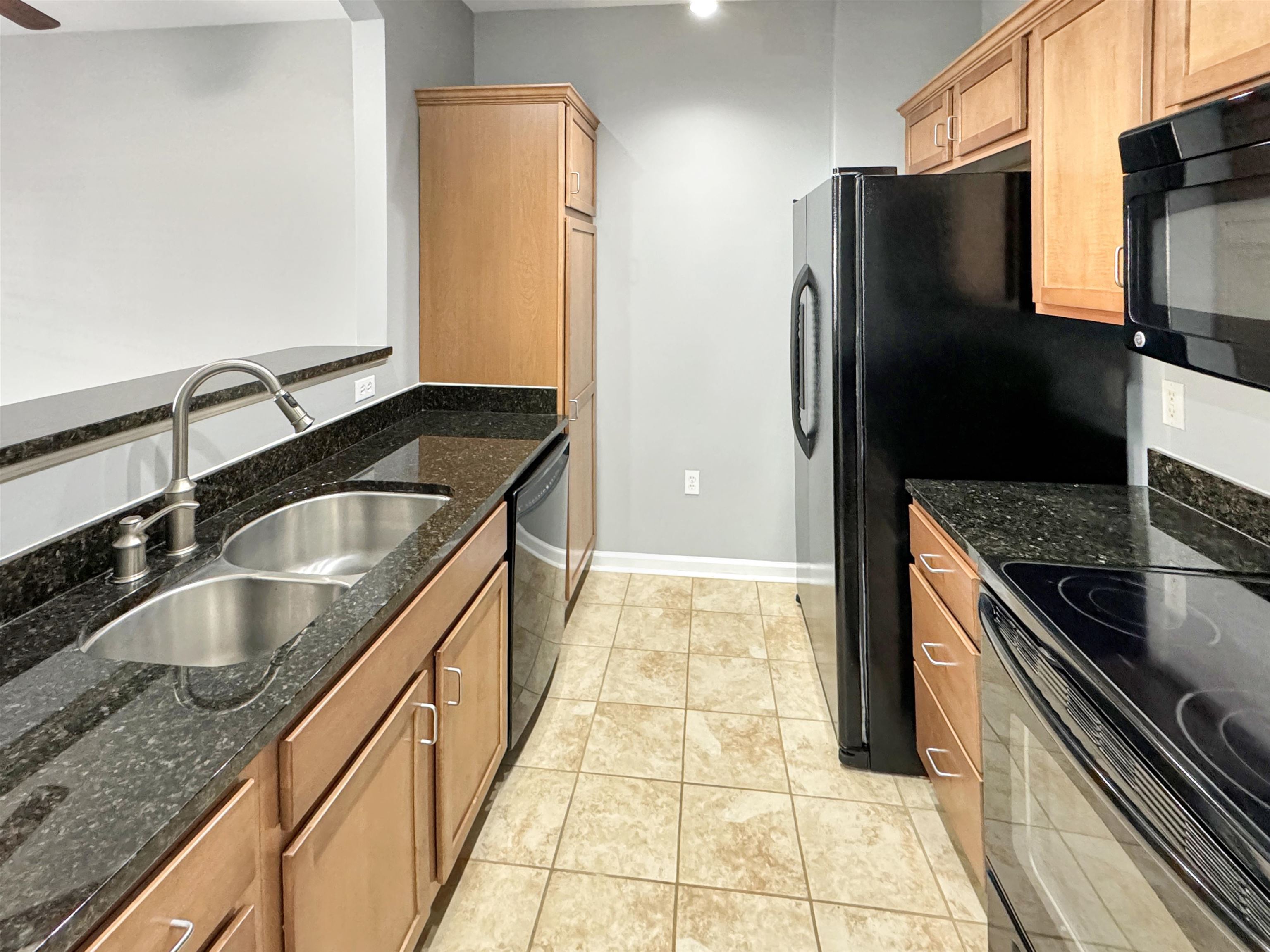 Memphis, Tennessee 38103, United States, 1 Bedroom Bedrooms, ,1 BathroomBathrooms,Residential,Active,21516