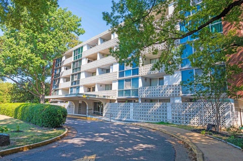 Photo of 3080 WALNUT GROVE RD 406 #406, Memphis, TN 38111 (MLS # 10230557)