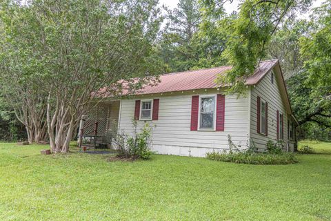 Photo of 1386B ELVIN WEEKS RD, Bethel Springs, TN 38375 (MLS # 10201851)