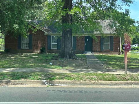 Photo of 3332 CLEARBROOK ST, Memphis, TN 38118 (MLS # 10222233)