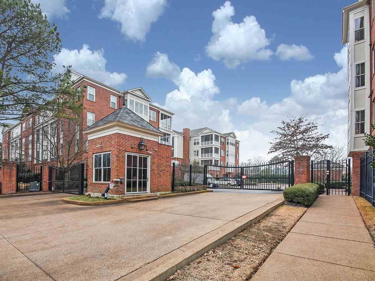 View Memphis, TN 38117 townhome