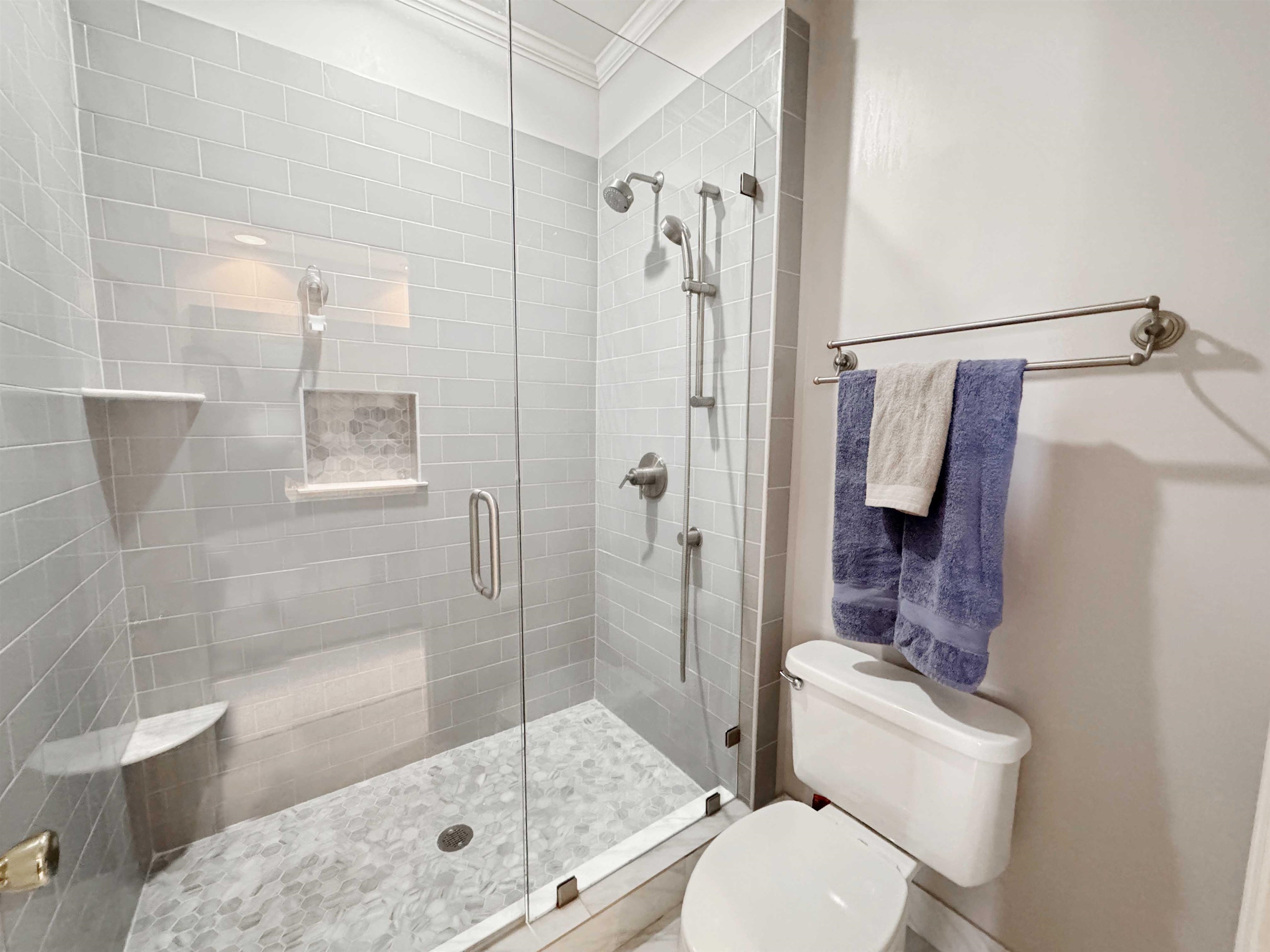 Memphis, Tennessee 38103, United States, 2 Bedrooms Bedrooms, ,3 BathroomsBathrooms,Residential,Active,111774