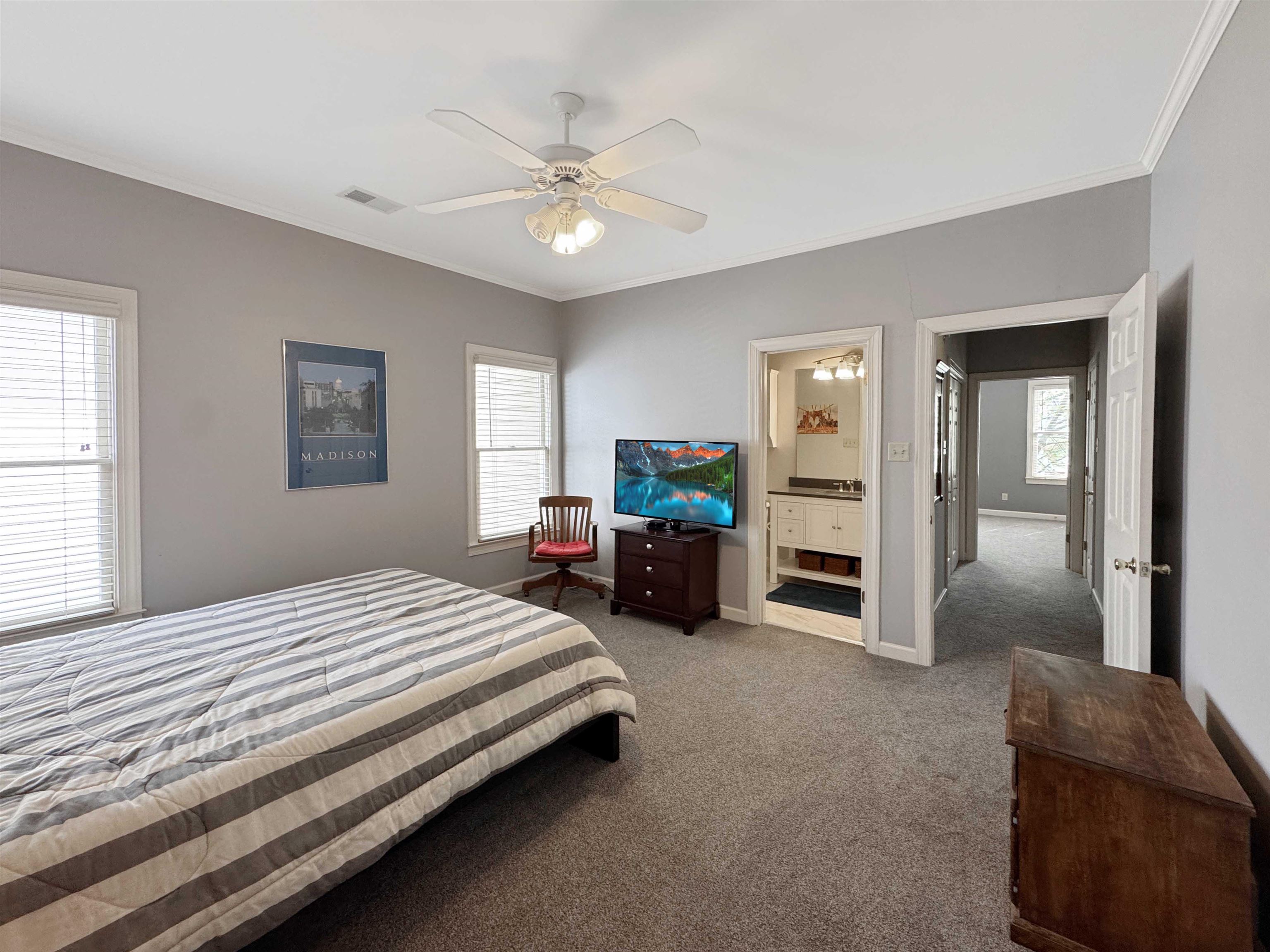 Memphis, Tennessee 38103, United States, 2 Bedrooms Bedrooms, ,3 BathroomsBathrooms,Residential,Active,111774