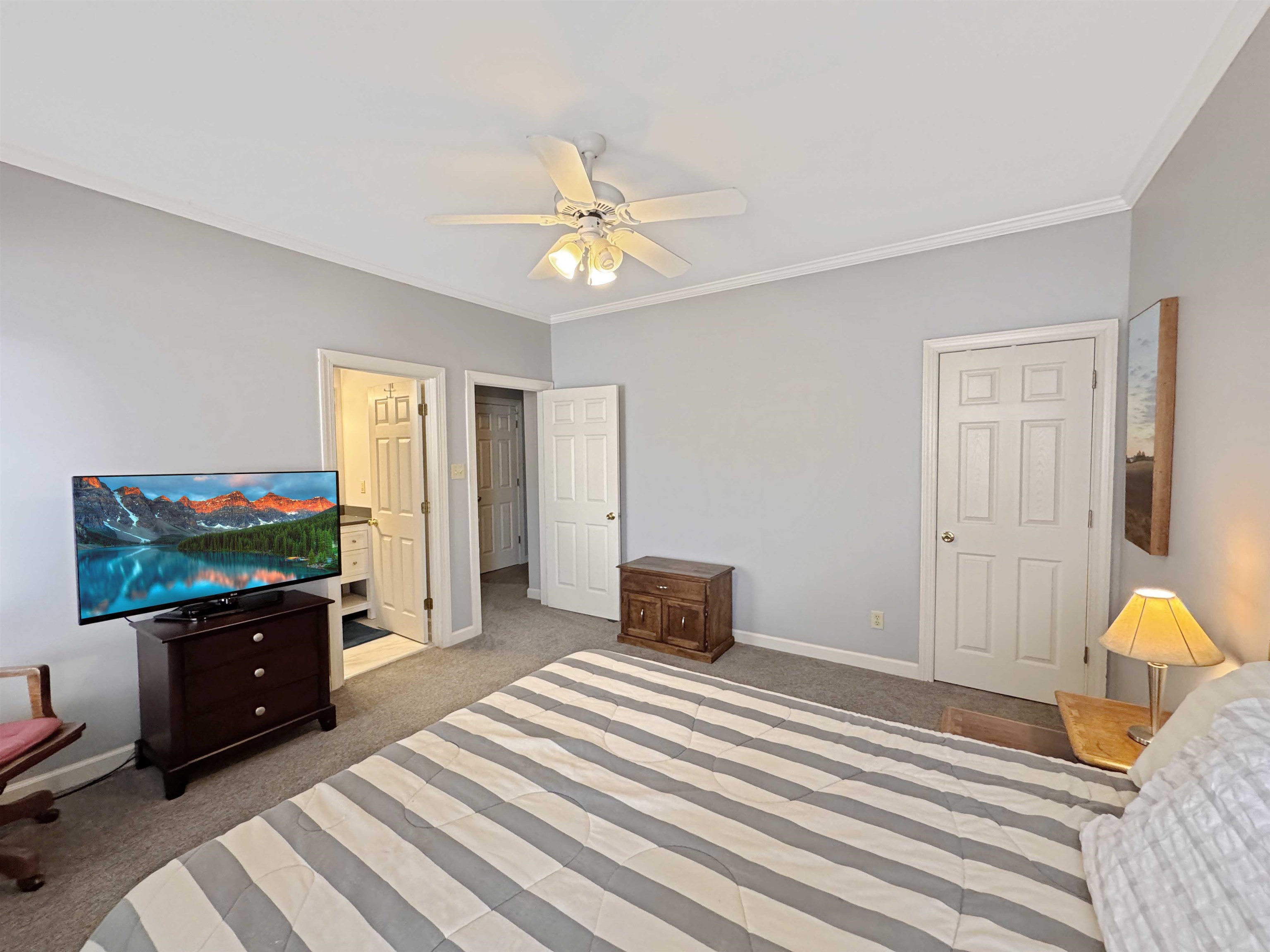 Memphis, Tennessee 38103, United States, 2 Bedrooms Bedrooms, ,3 BathroomsBathrooms,Residential,Active,111774