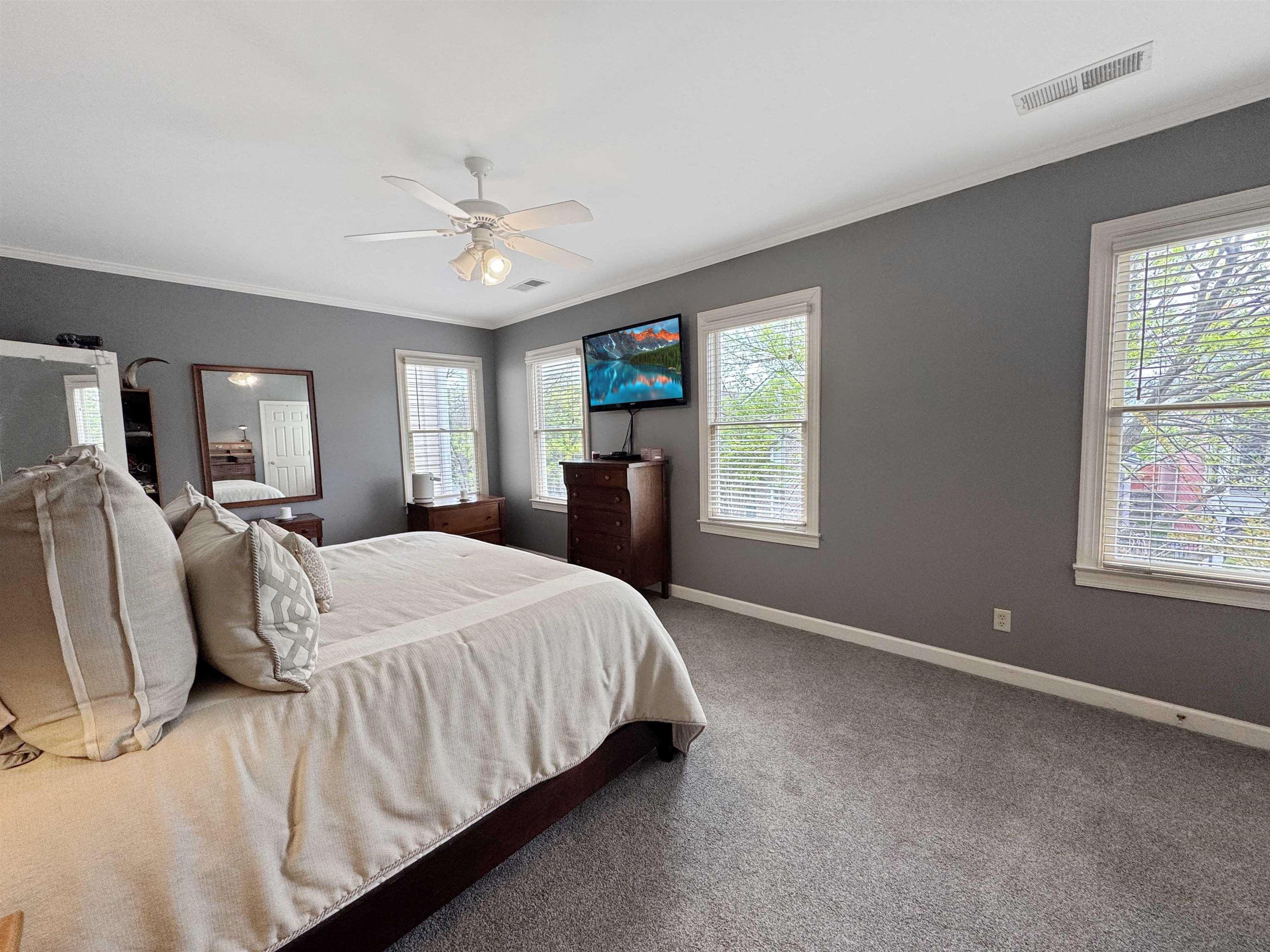 Memphis, Tennessee 38103, United States, 2 Bedrooms Bedrooms, ,3 BathroomsBathrooms,Residential,Active,111774