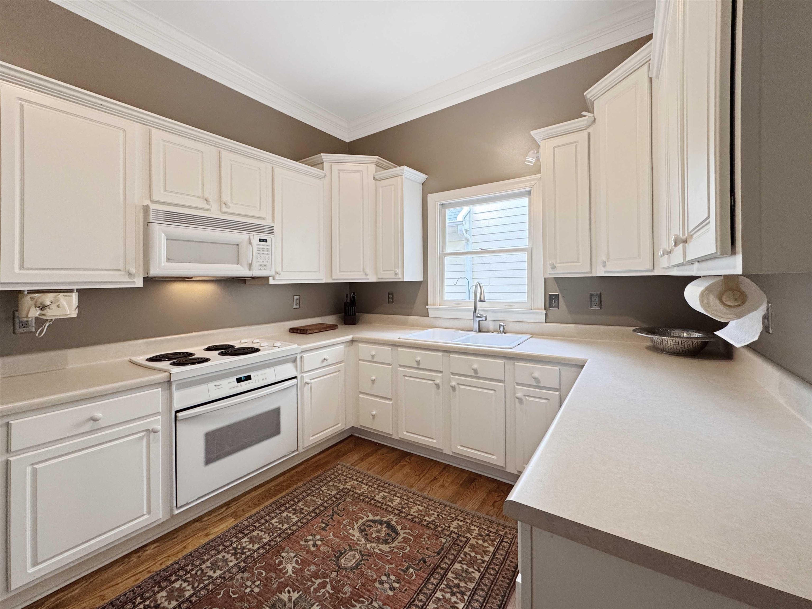 Memphis, Tennessee 38103, United States, 2 Bedrooms Bedrooms, ,3 BathroomsBathrooms,Residential,Active,111774