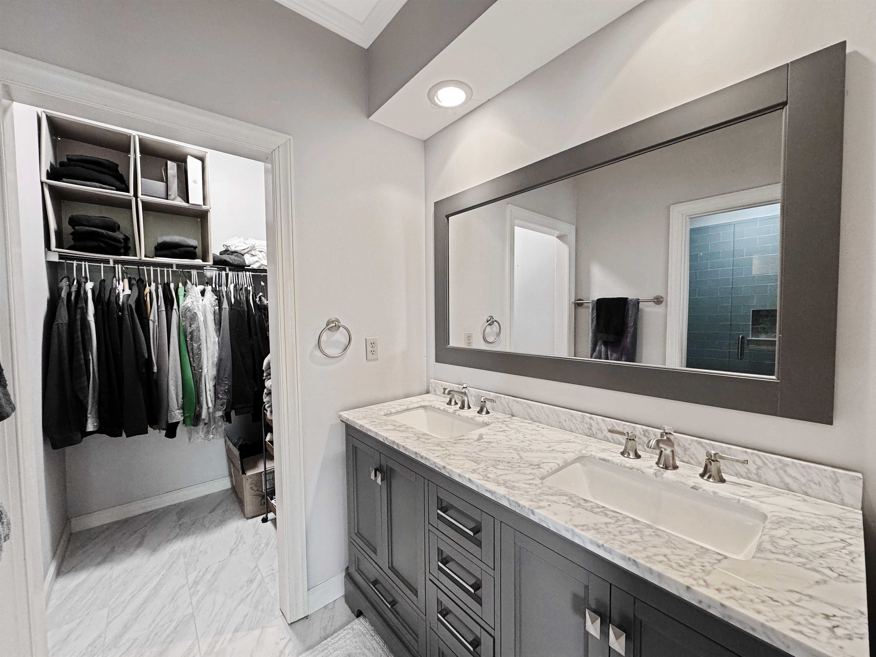 Memphis, Tennessee 38103, United States, 2 Bedrooms Bedrooms, ,3 BathroomsBathrooms,Residential,Active,111774