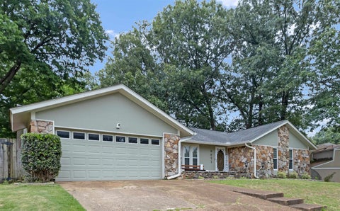 Photo of 8621 KETTERING DR, Cordova, TN 38016 (MLS # 10224434)