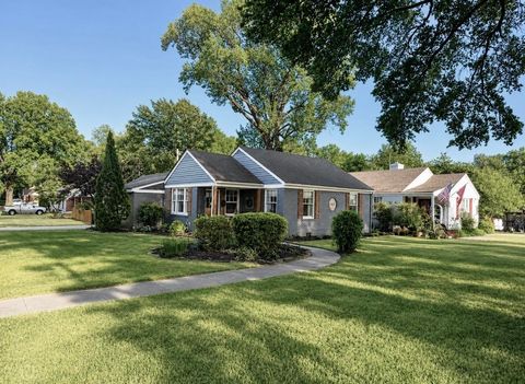 Photo of 418 N HIGHLAND ST, Memphis, TN 38122 (MLS # 10226959)