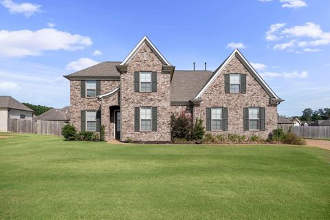 Photo of 175 MARRIETTA DR, Oakland, TN 38060 (MLS # 10216679)