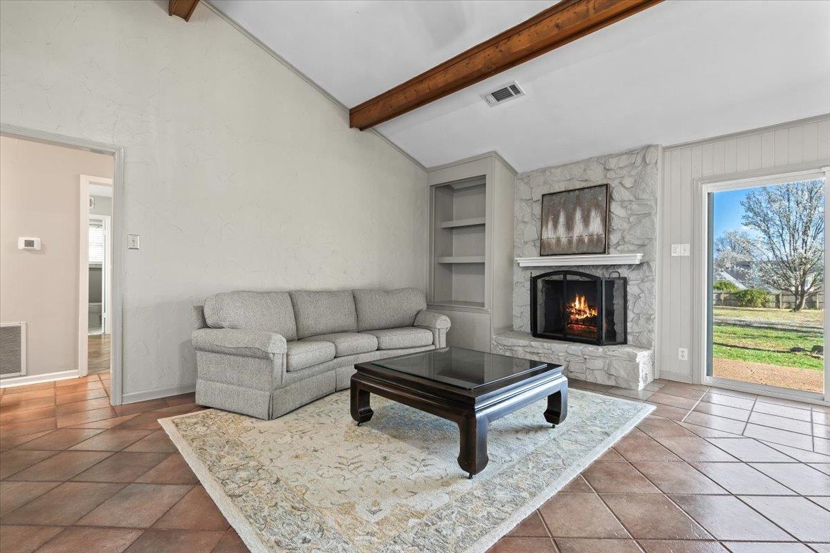 Collierville, Tennessee 38017, United States, 3 Bedrooms Bedrooms, ,2 BathroomsBathrooms,Residential,Active,88708