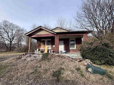 Photo of 1339 STONEWALL ST, Memphis, TN 38108 (MLS # 10213961)
