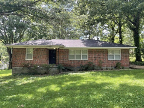 Photo of 2919 BEDE ST, Memphis, TN 38128 (MLS # 10223719)