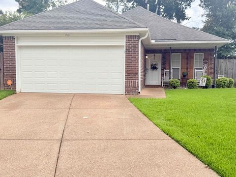 Photo of 8101 TIMBER KNOLL CV, Cordova, TN 38018 (MLS # 10226121)