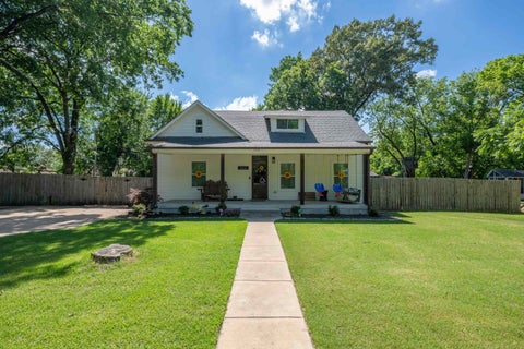Photo of 150 MURRELL ST, Oakland, TN 38060 (MLS # 10223951)