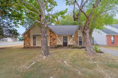 Photo of 7109 TAGEN DR, Memphis, TN 38133 (MLS # 10230340)