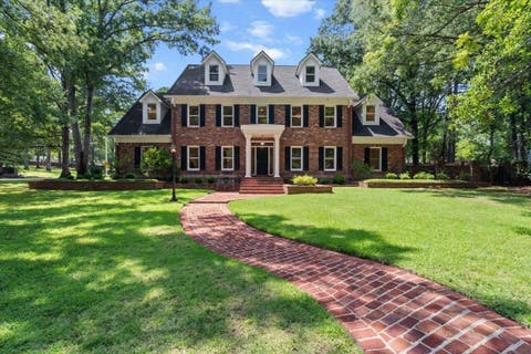 Photo of 1221 OAK RIVER RD, Memphis, TN 38120 (MLS # 10227298)