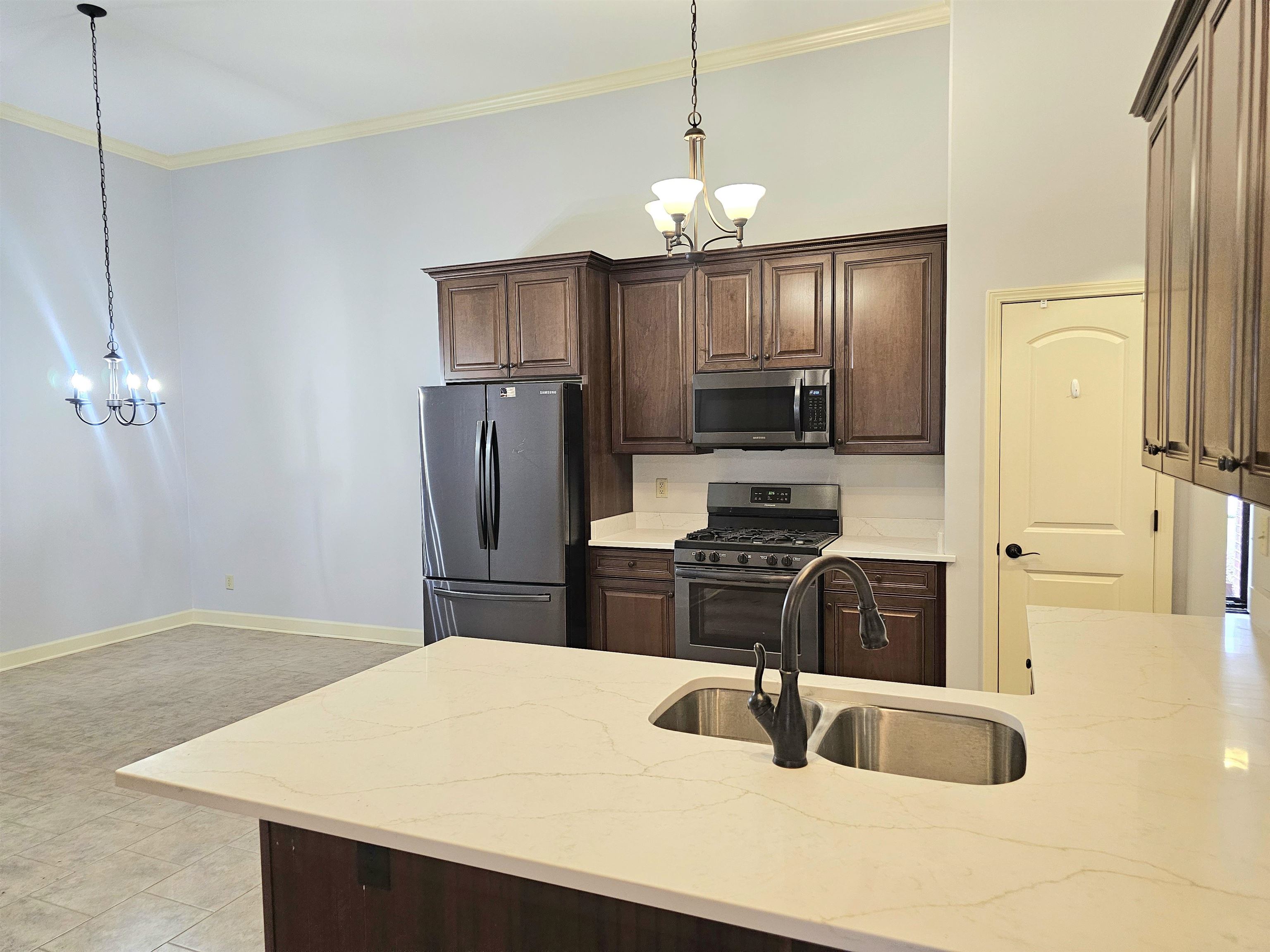 Oakland, Tennessee 38060, United States, 3 Bedrooms Bedrooms, ,2 BathroomsBathrooms,Residential,Active,32513