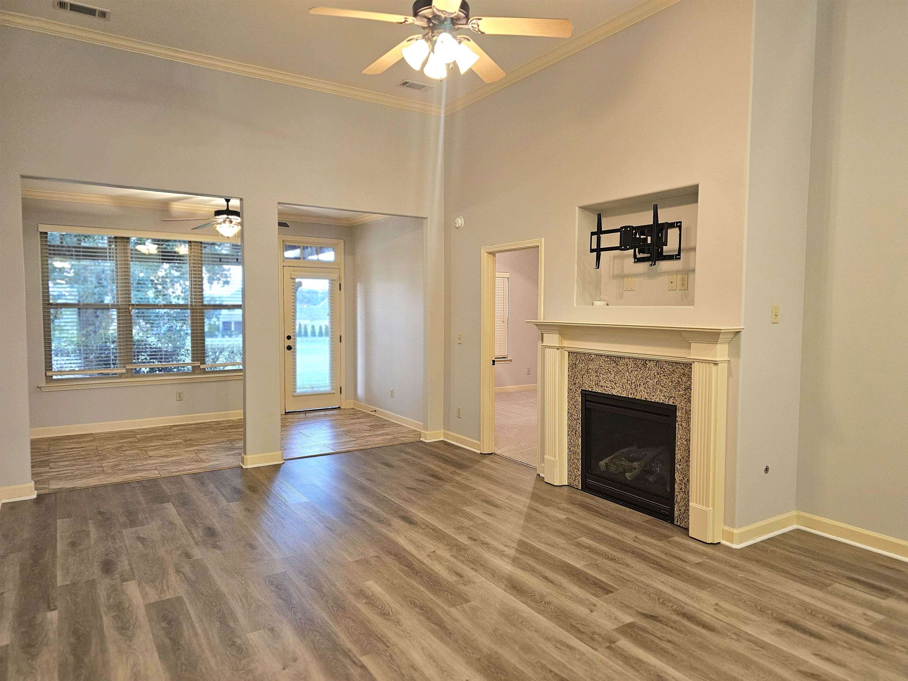 Oakland, Tennessee 38060, United States, 3 Bedrooms Bedrooms, ,2 BathroomsBathrooms,Residential,Active,32513