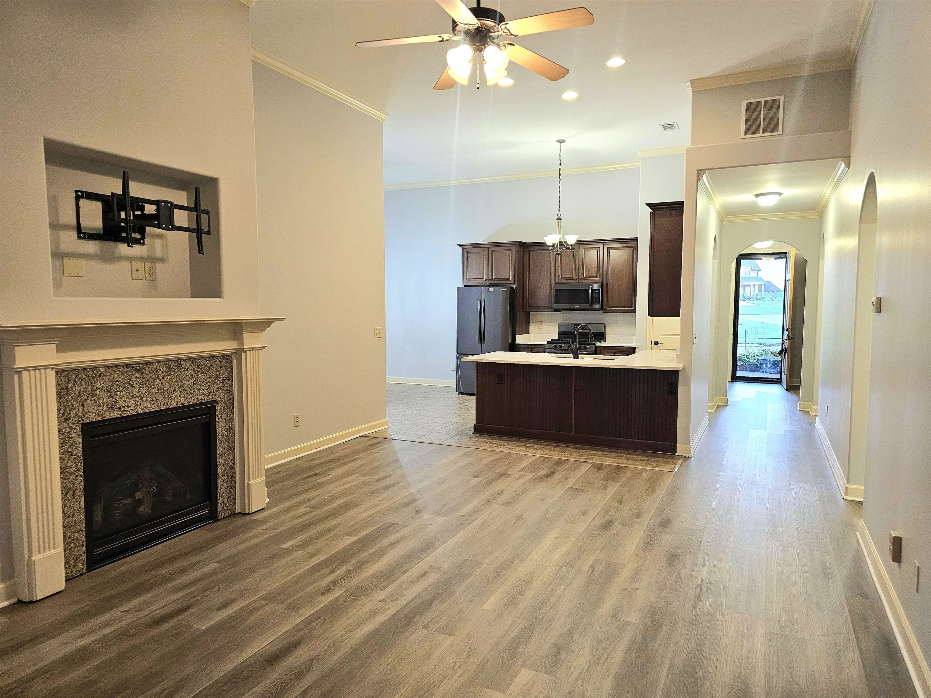 Oakland, Tennessee 38060, United States, 3 Bedrooms Bedrooms, ,2 BathroomsBathrooms,Residential,Active,32513