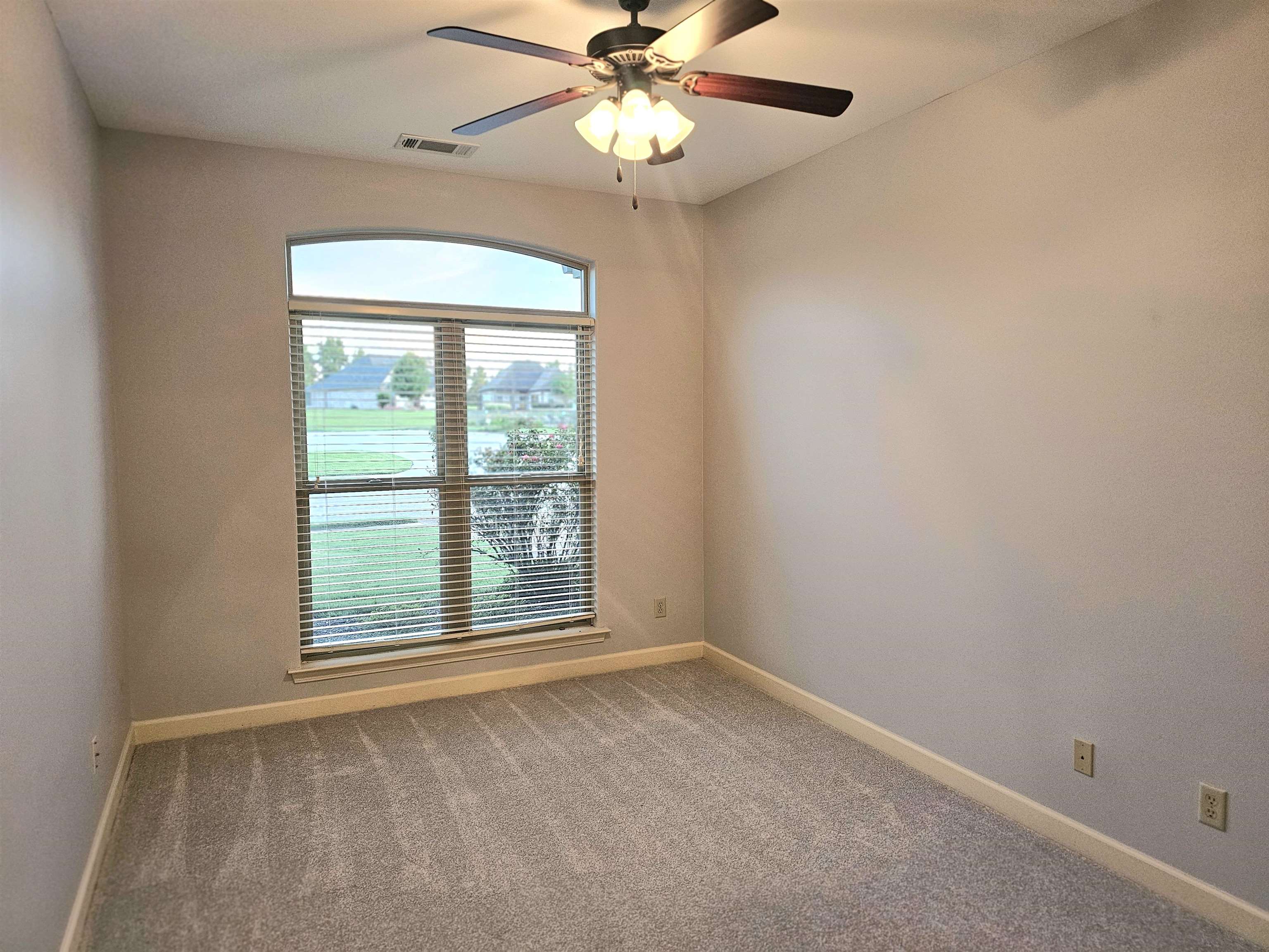 Oakland, Tennessee 38060, United States, 3 Bedrooms Bedrooms, ,2 BathroomsBathrooms,Residential,Active,32513