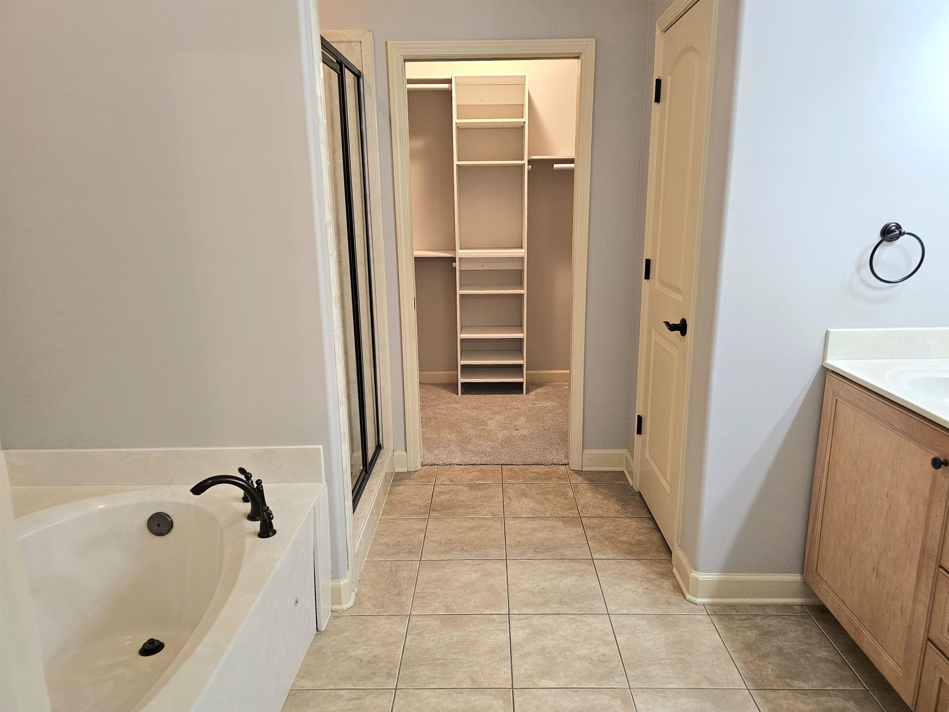 Oakland, Tennessee 38060, United States, 3 Bedrooms Bedrooms, ,2 BathroomsBathrooms,Residential,Active,32513