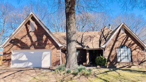 Photo of 6644 BRIGHT STAR LN, Bartlett, TN 38134 (MLS # 10215314)