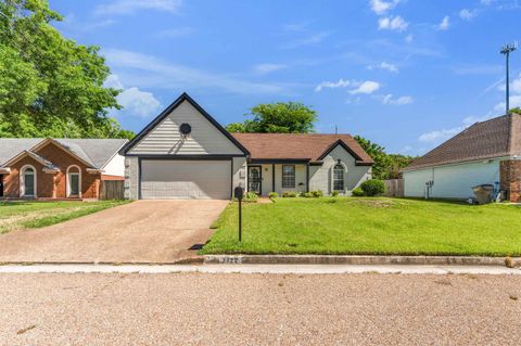 Photo of 7122 MARKET SQUARE DR, Memphis, MS 38125 (MLS # 10221773)