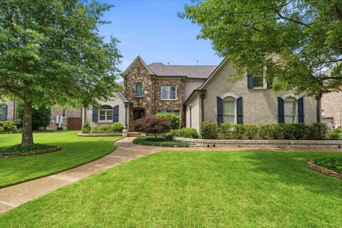 Photo of 1214 SADDLE ROCK LN, Collierville, TN 38017 (MLS # 10224809)