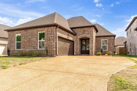 Photo of 568 ROSALIE WOODS DR, Cordova, TN 38018 (MLS # 10229531)