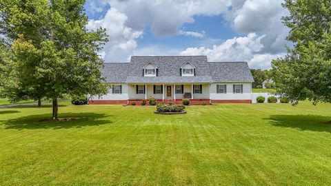 Photo of 971 TWELVE OAKS DR, Adamsville, TN 38310 (MLS # 10200401)