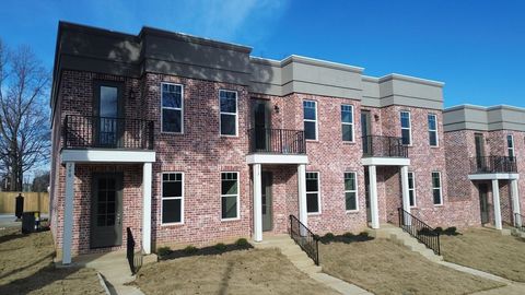 Photo of 296 E WASHINGTON AVE, Covington, TN 38019 (MLS # 10204364)