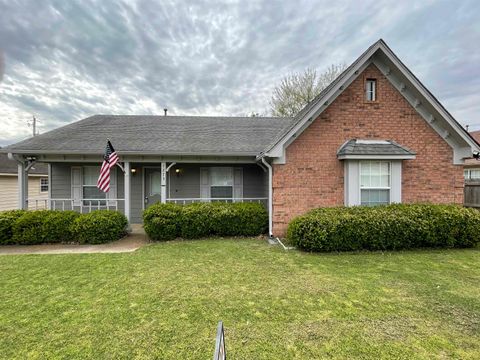 Photo of 1275 TYLER PL, Cordova, TN 38018 (MLS # 10217659)