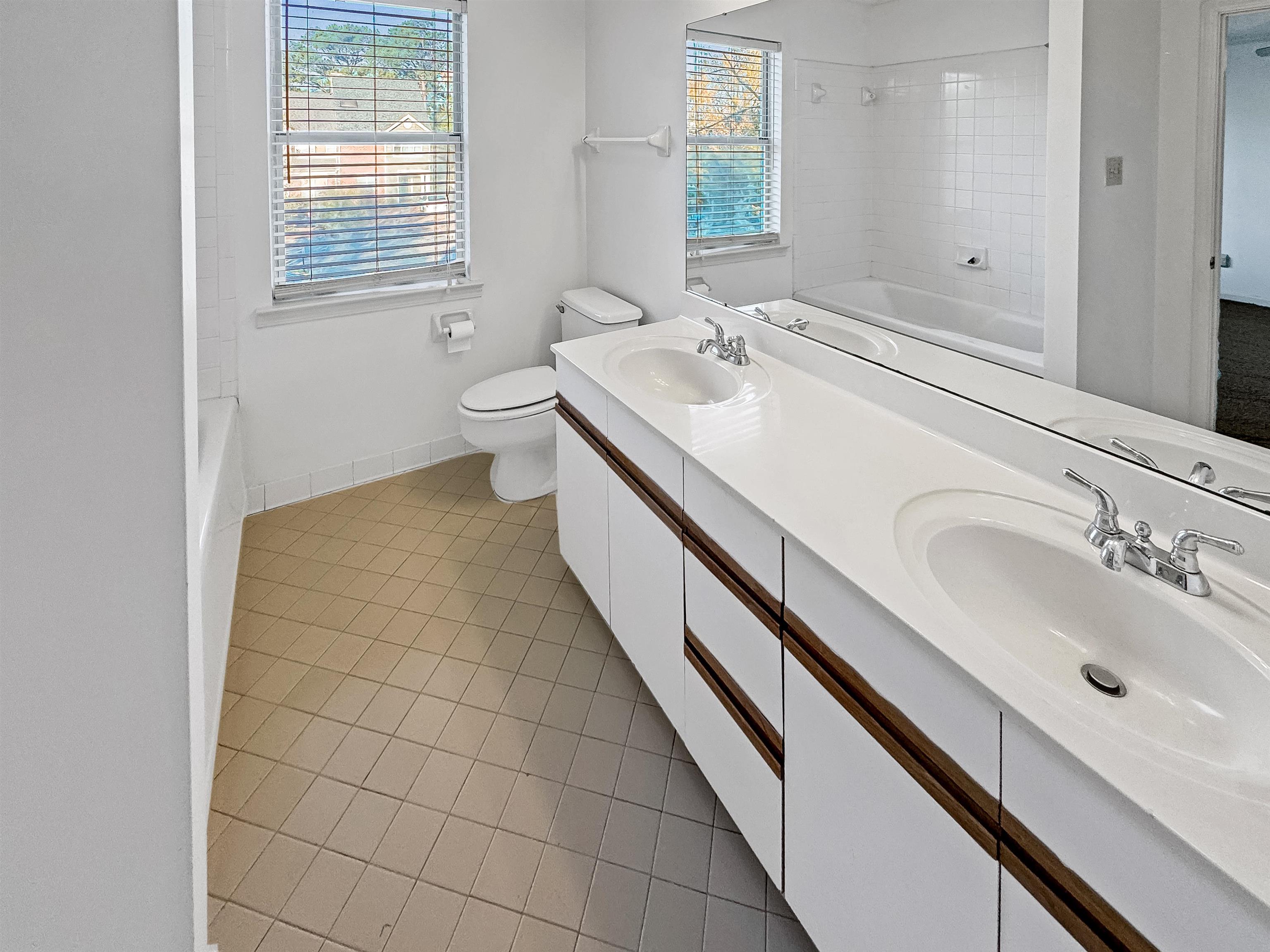 Memphis, Tennessee 38018, United States, 2 Bedrooms Bedrooms, ,2 BathroomsBathrooms,Residential,Active,36958