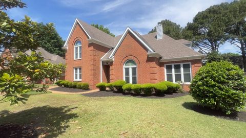 Photo of 1389 CEDAR HOLLOW DR, Memphis, TN 38016 (MLS # 10220878)