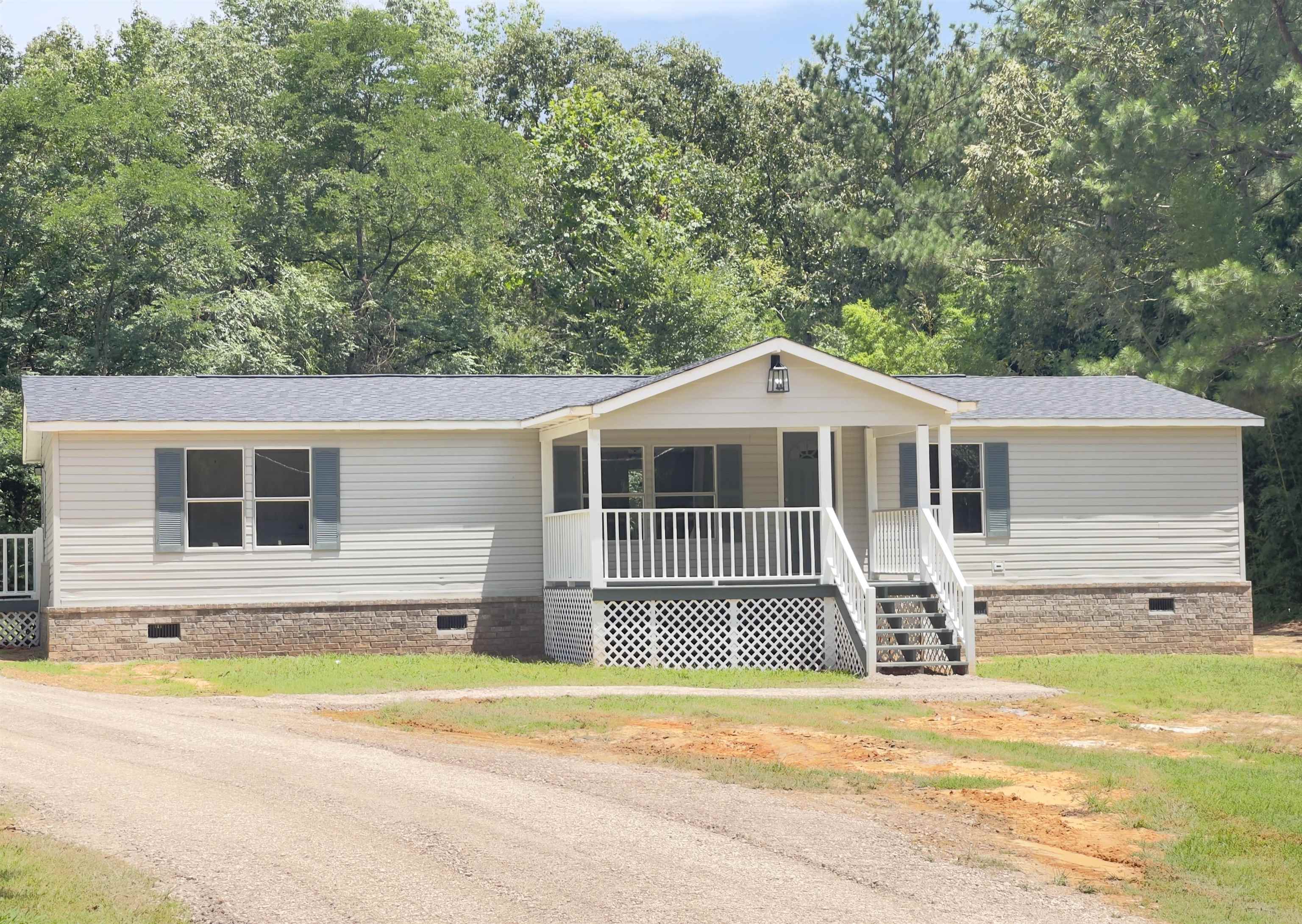Photo 1 of 17 of 125 PINETREE RD house