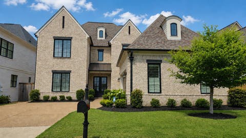 Photo of 217 CHADWICK WOODS LN, Collierville, TN 38017 (MLS # 10224912)