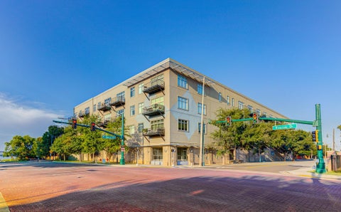 Photo of 648 RIVERSIDE DR S 219 #219, Memphis, TN 38103 (MLS # 10230628)