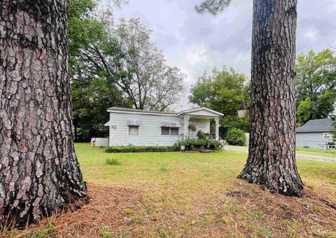 Photo of 105 N BOND AVE, Brownsville, TN 38012 (MLS # 10207460) Photo of 105 N BOND AVE, Brownsville, TN 38012 (MLS # 10207460)