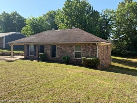 2435 WHITNEY AVE Memphis TN 38127