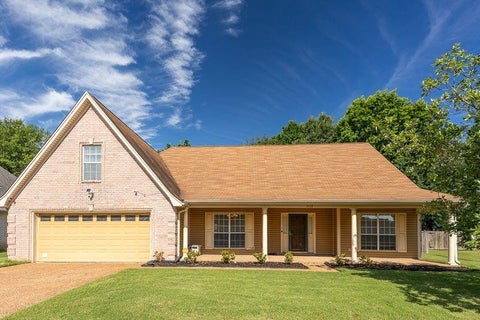 Photo of 5115 BLUFF SPRINGS DR, Bartlett, TN 38002 (MLS # 10224203)