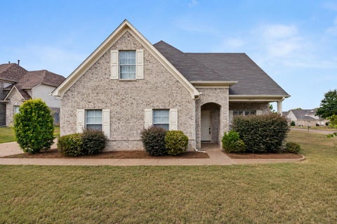 Photo of 1057 KENTSHIRE CV, Cordova, TN 38018 (MLS # 10229537)