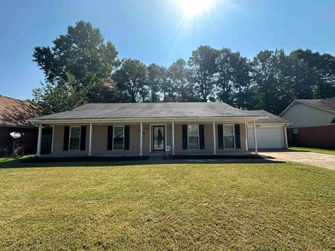 Photo of 4624 WICKLOW DR, Memphis, TN 38141 (MLS # 10231690)