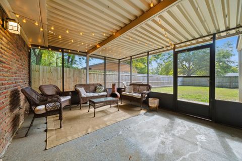 Photo of 1590 WHITEWATER RD, Memphis, TN 38117 (MLS # 10209038)