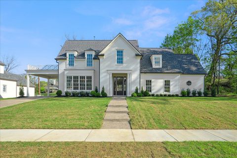 Photo of 9140 CHEATHAM LN, Germantown, TN 38138 (MLS # 10208981)