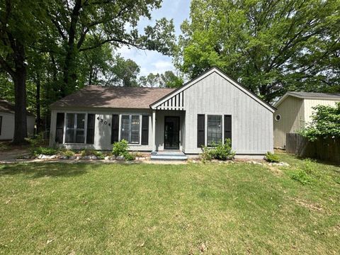 Photo of 4304 RENNERS RD, Memphis, TN 38128 (MLS # 10222715)