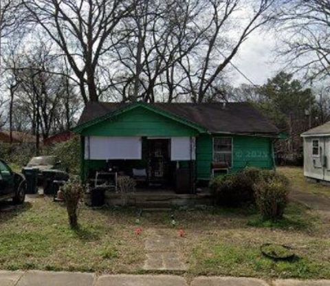 Photo of 2383 SHASTA AVE, Memphis, TN 38108 (MLS # 10219813)